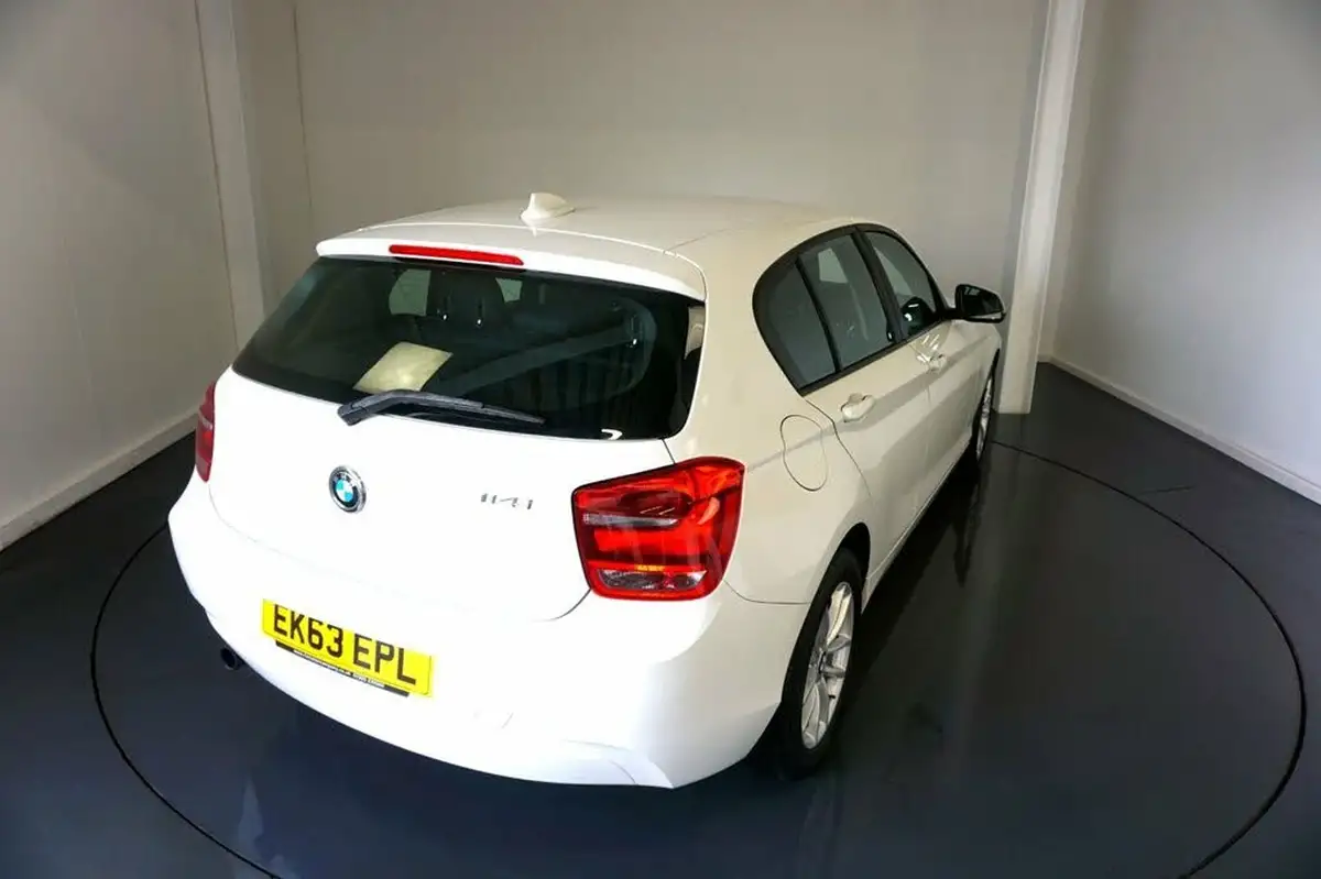 2013-bmw-1-series-16-114i-se-ss-5d-big-8
