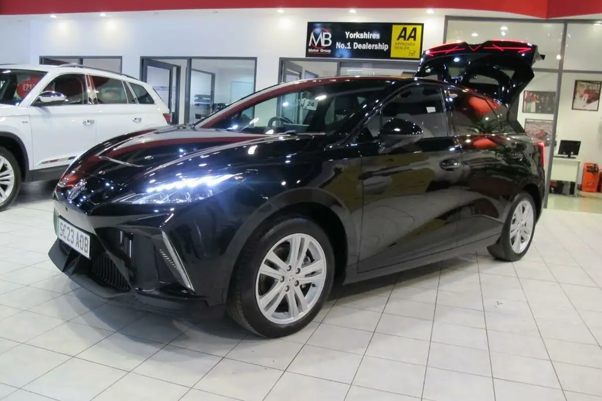 2023-mg-mg4-e-trophy-ev-203ps-long-big-62