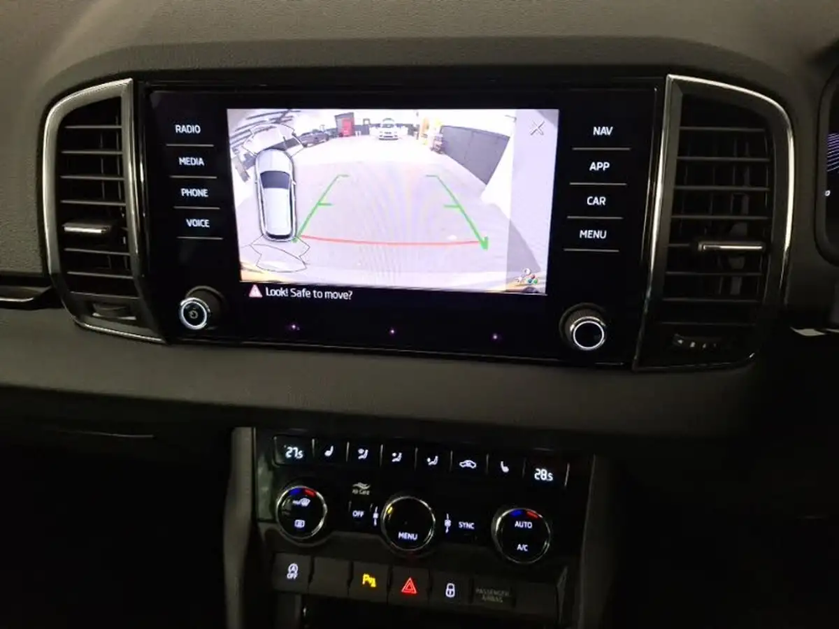 2023-skoda-karoq-10-tsi-se-l-big-17