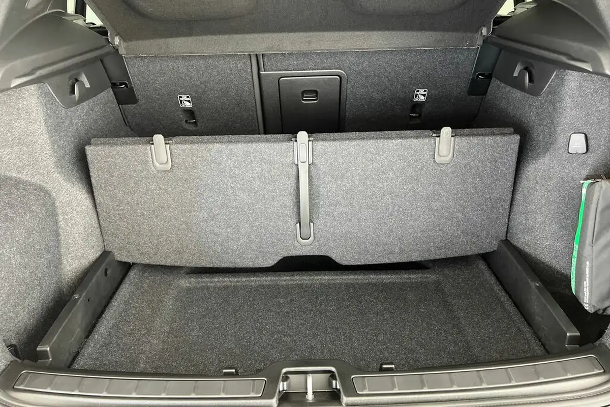 2024-volvo-xc40-20-b3-ultimate-big-37