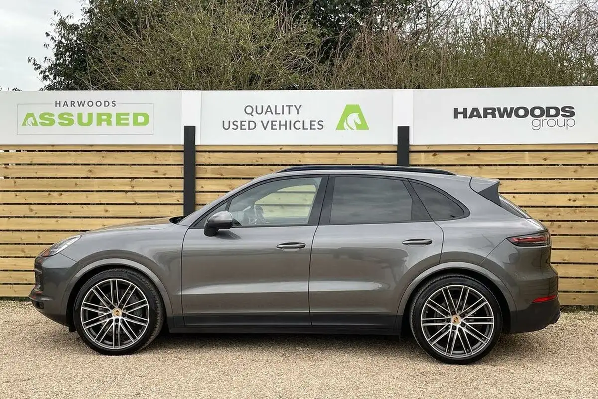 2020-porsche-cayenne-30-v6-s-big-11