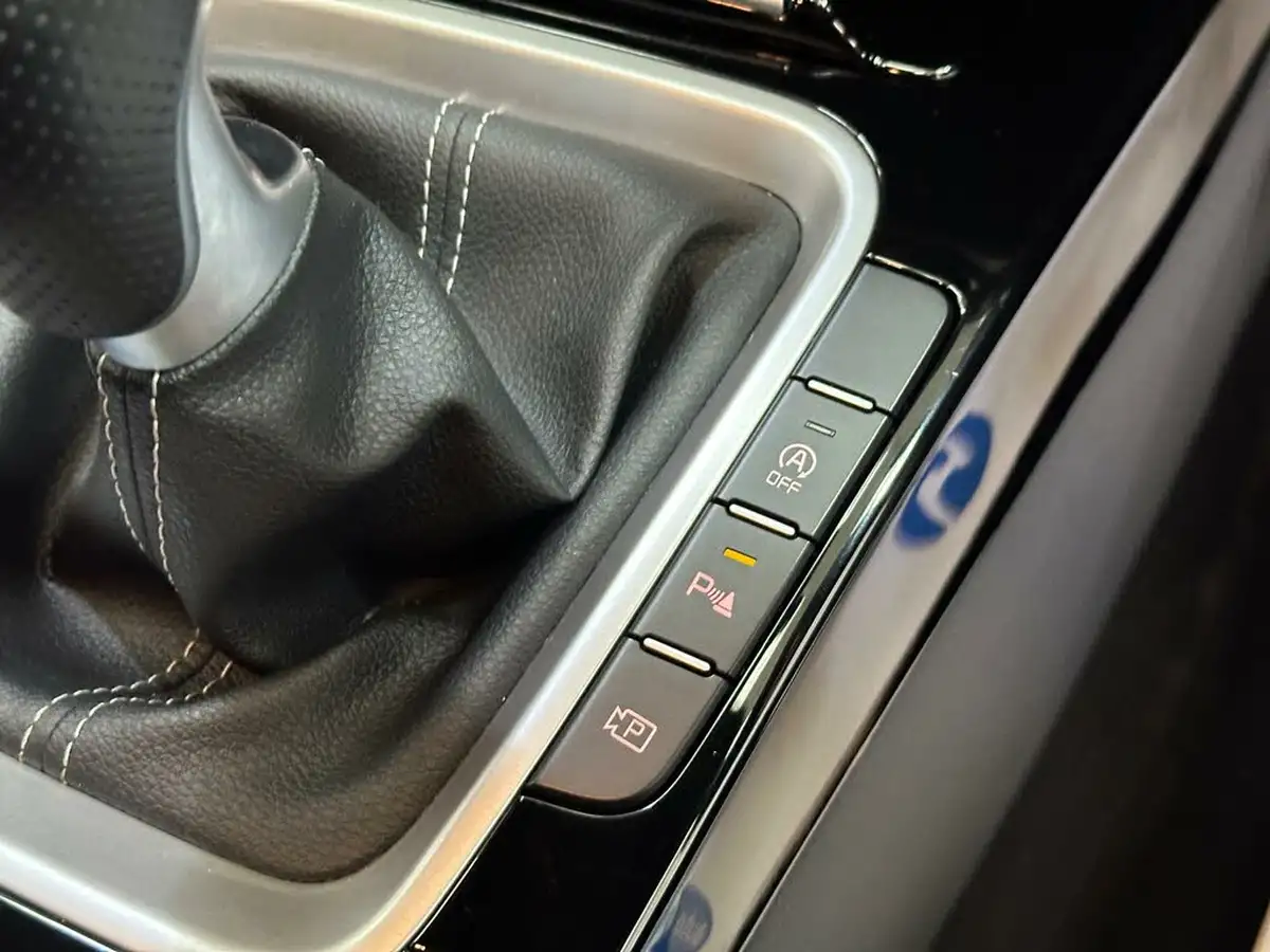 2022-kia-pro-ceed-15-t-gdi-gt-line-big-15