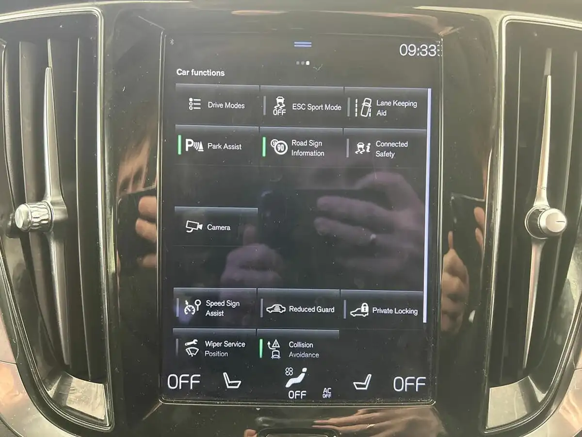 2022-volvo-v60-20-b3-momentum-161bhp-big-18