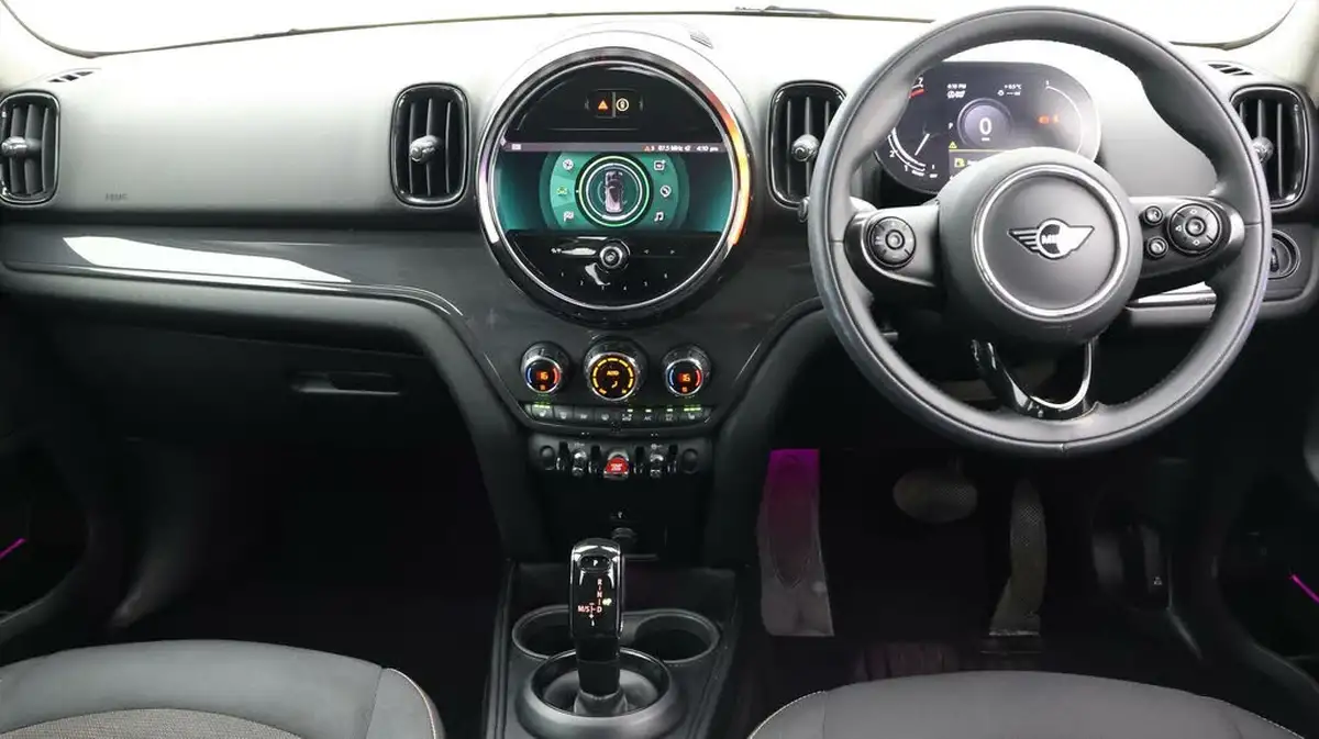 2021-mini-countryman-15-cooper-classic-all4-auto-big-12