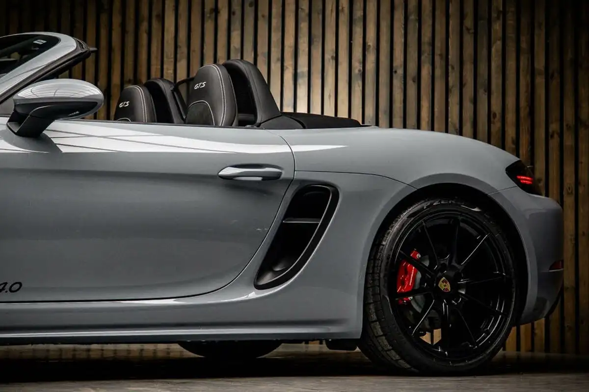 2024-porsche-boxster-718-40-boxster-gts-40-big-16