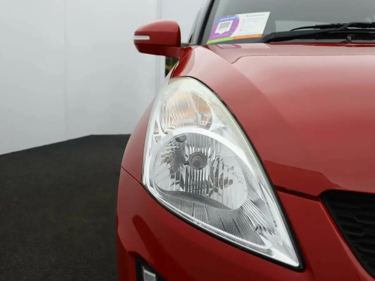 2017-suzuki-swift-12-sz4-94ps-nav-5d-at-big-35