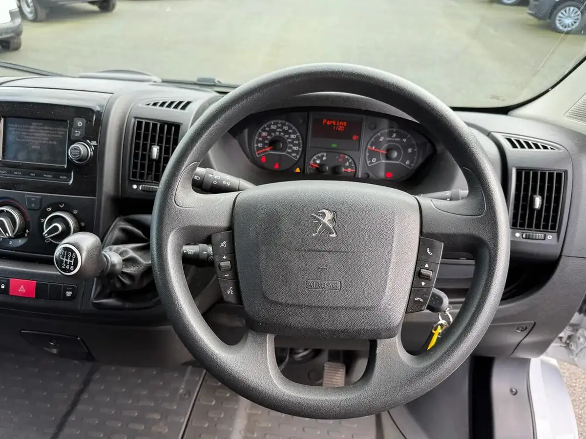 2021-peugeot-boxer-22-bluehdi-professional-435-l3-h2-140bhpeu6dt-big-11