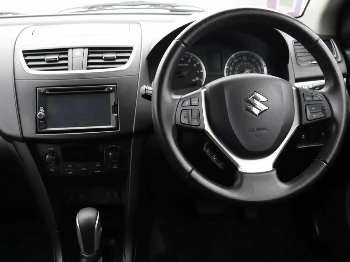 2017-suzuki-swift-12-sz4-94ps-nav-5d-at-big-13