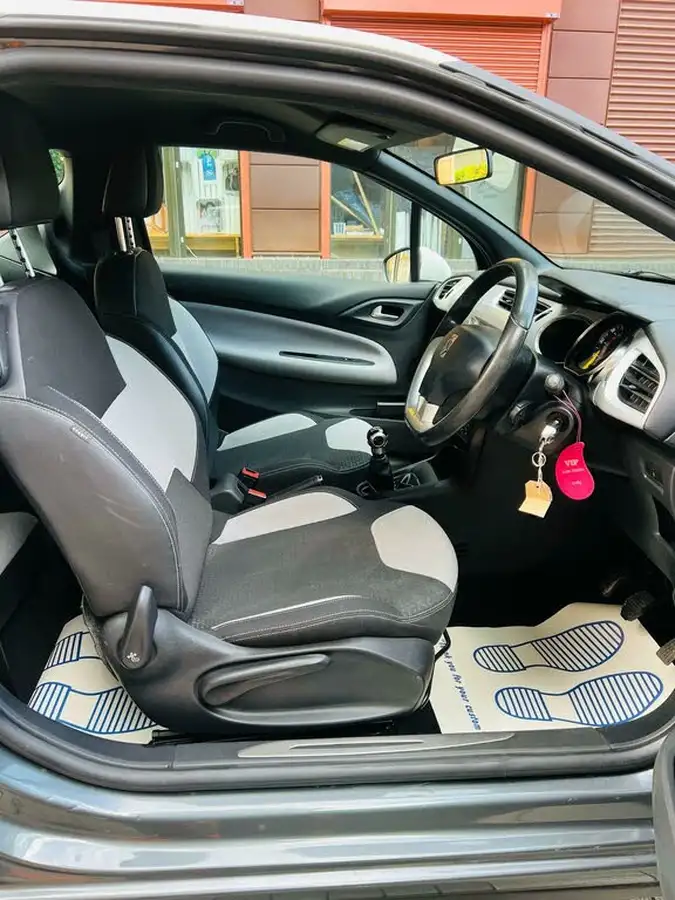 2014-citroen-ds3-12-dsign-plus-big-33