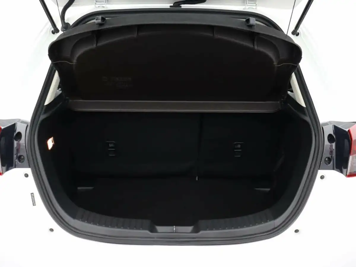 2024-mazda-mazda2-15-e-skyactiv-g-centre-line-big-17