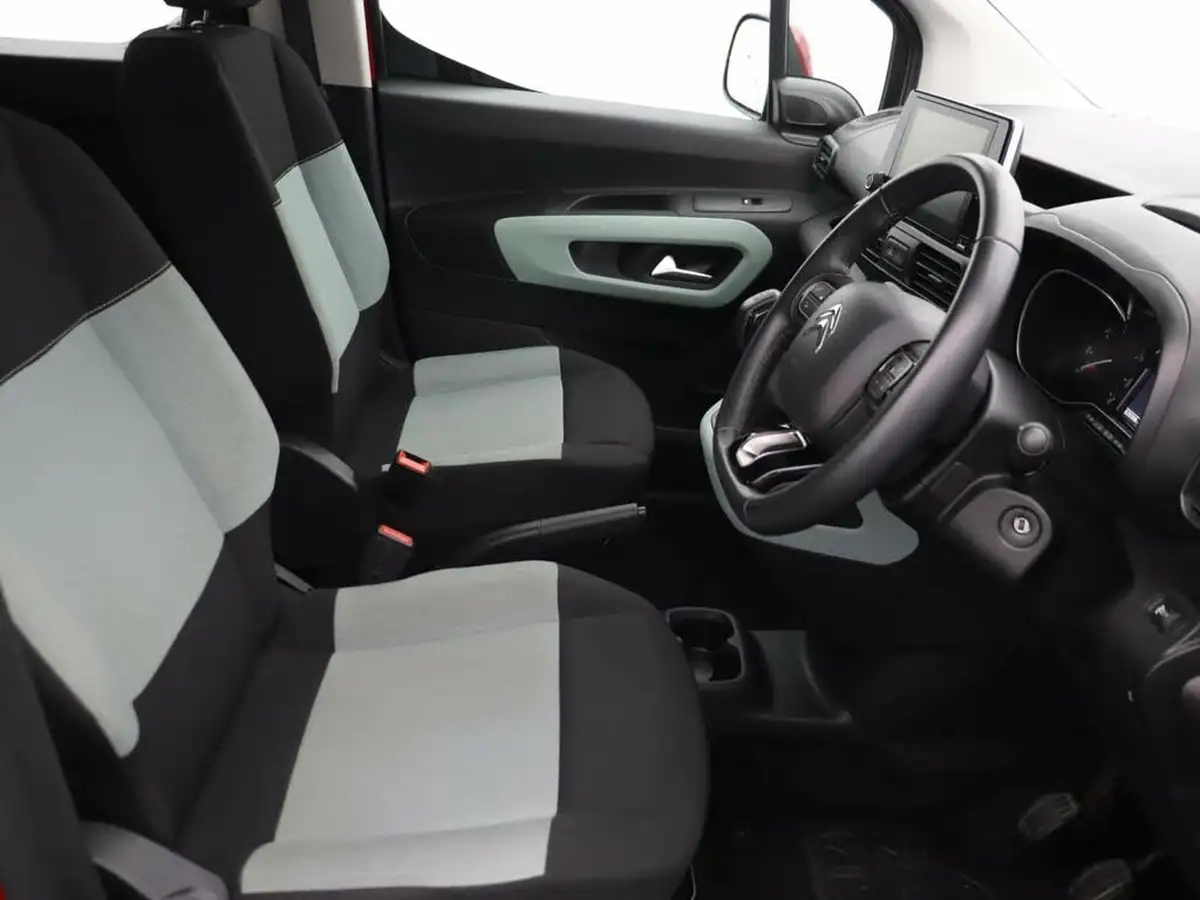 2019-citroen-berlingo-15bluehdi-feel-m-size-100ps-big-19