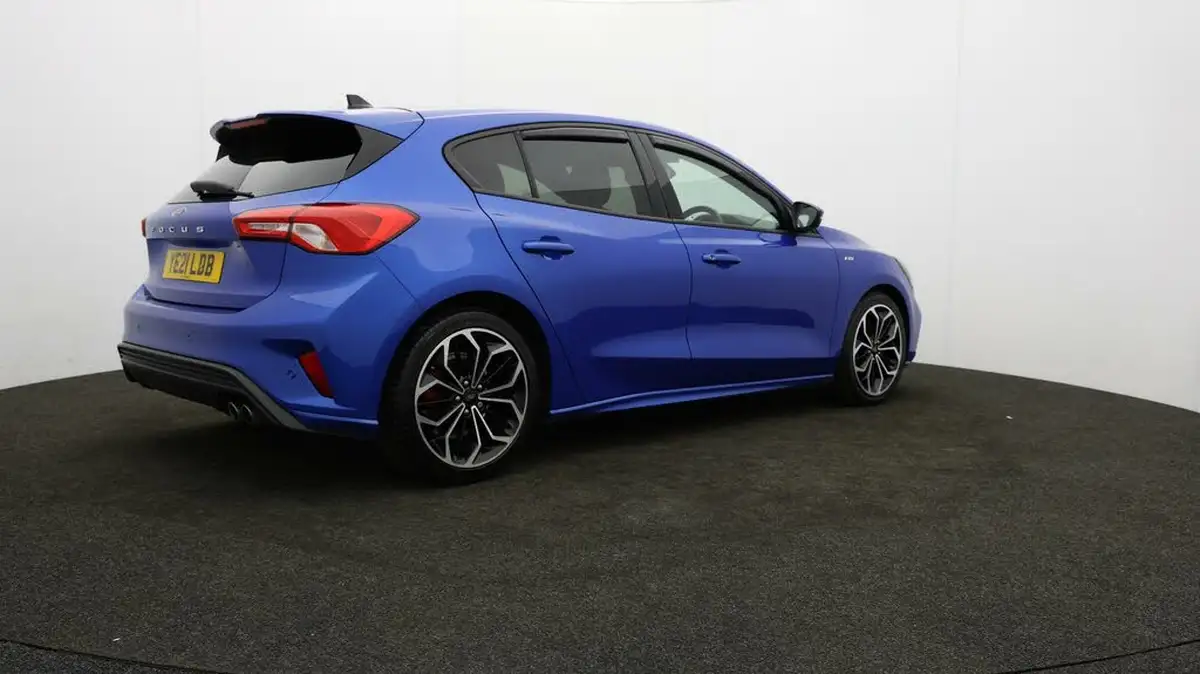 2020-ford-focus-15-st-line-x-hatchback-auto-big-25