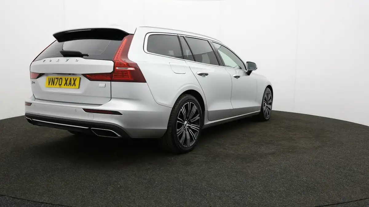 2020-volvo-v60-20-t6-inscription-big-39