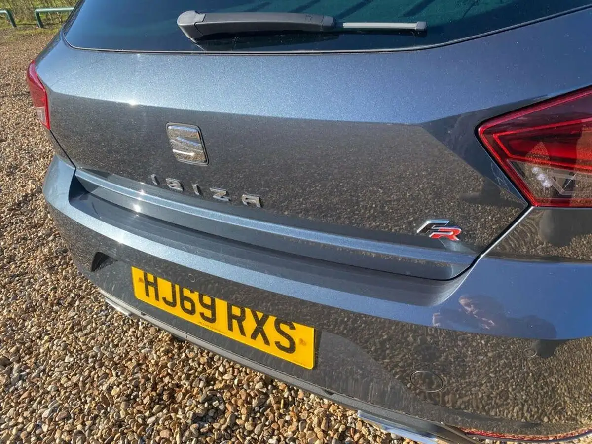 2019-seat-ibiza-10-mpi-fr-big-18
