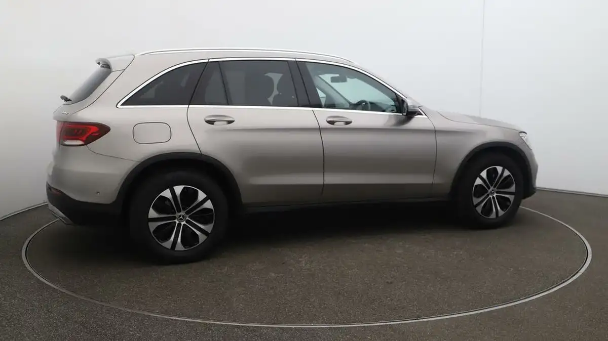 2020-mercedes-benz-glc-class-20-glc300-sport-big-44