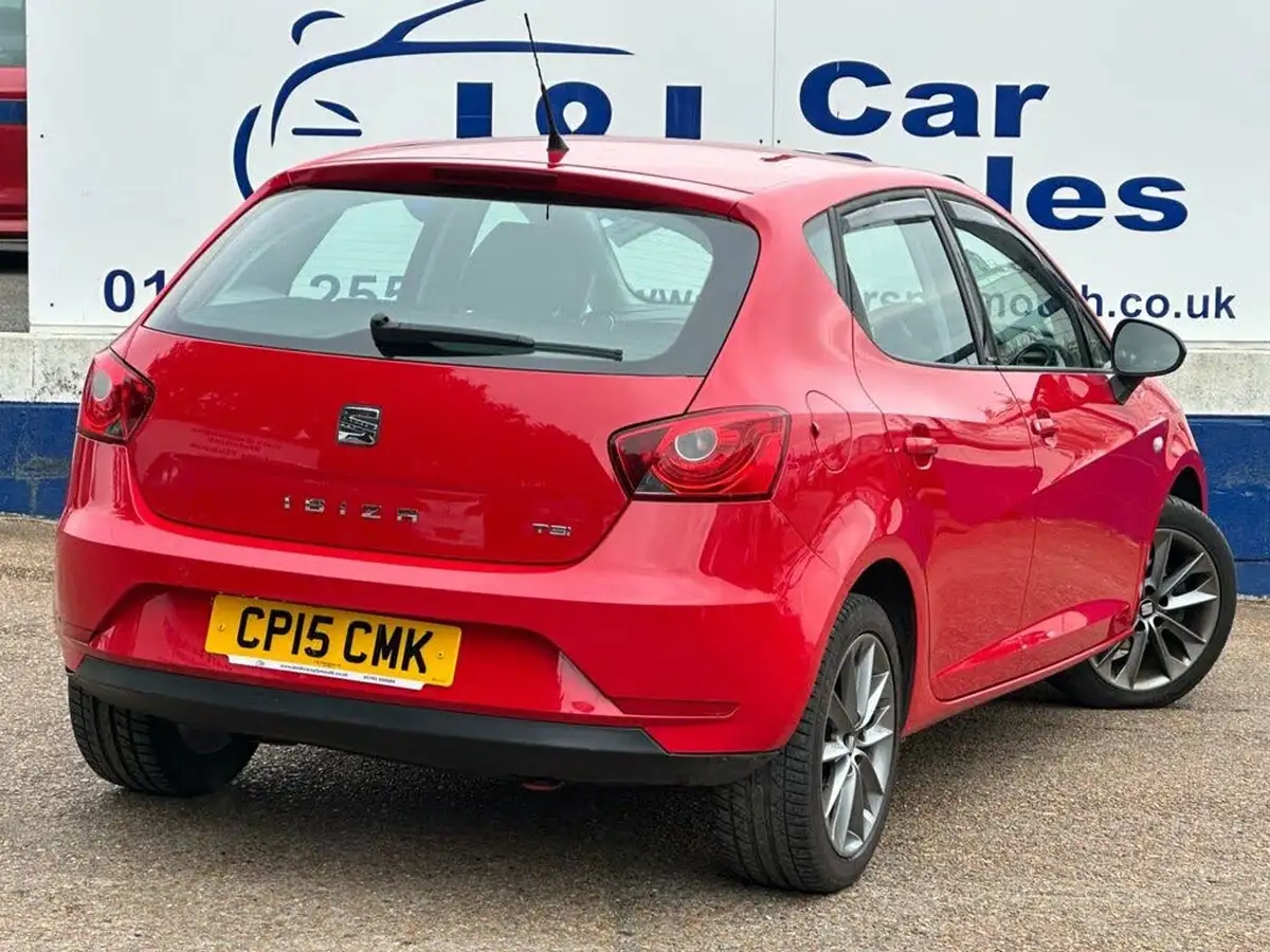 2015-seat-ibiza-12-i-tech-hatchback-5d-big-4