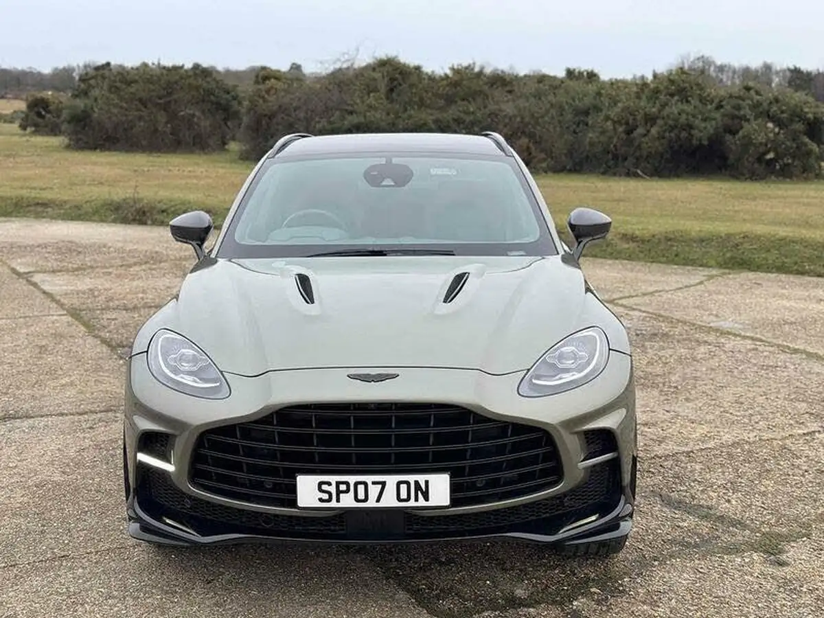 2024-aston-martin-dbx-40-v8-big-24