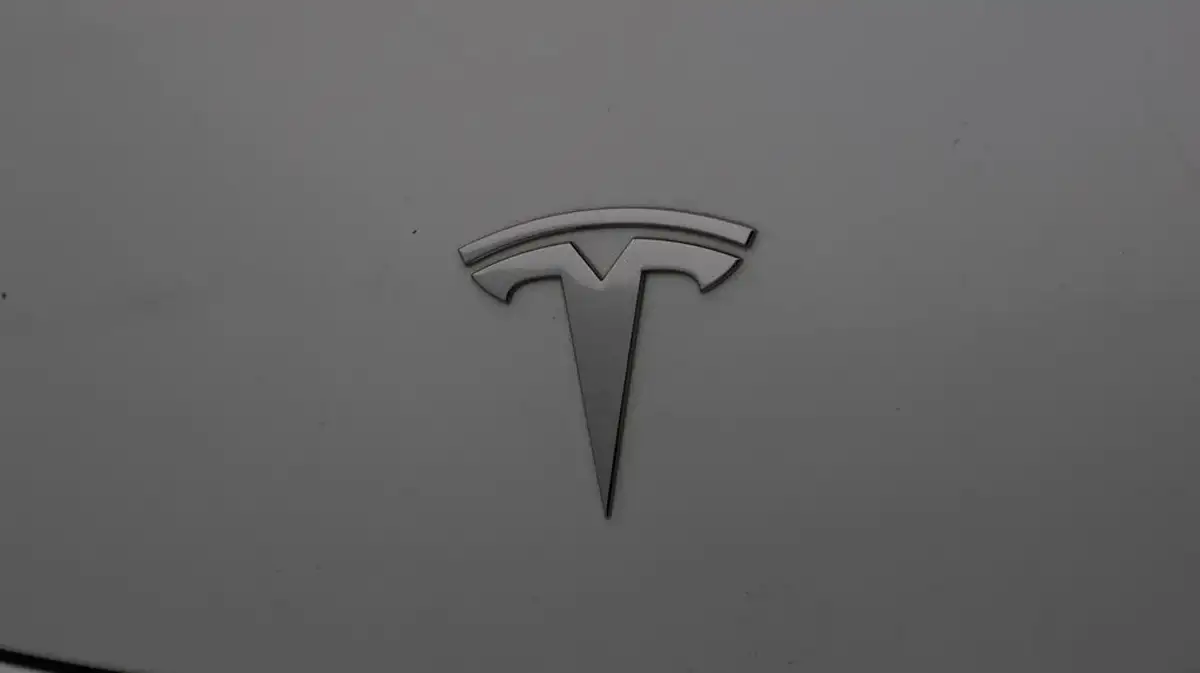 2021-tesla-model-3-e-long-range-awd-big-20