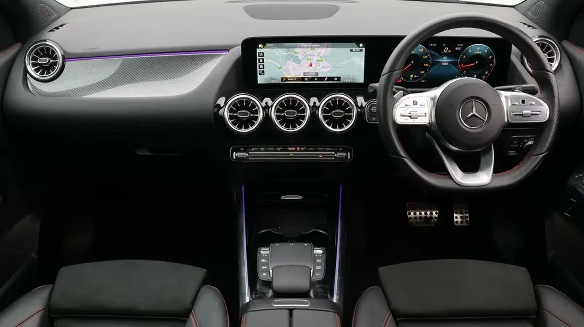 2021-mercedes-benz-gla-class-13-gla-180-amg-line-premium-plus-1332cc-big-13