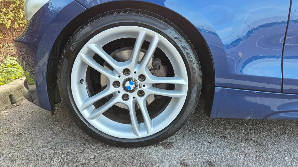 2010-bmw-1-series-20-120i-m-sport-convertible-2d-auto-big-35