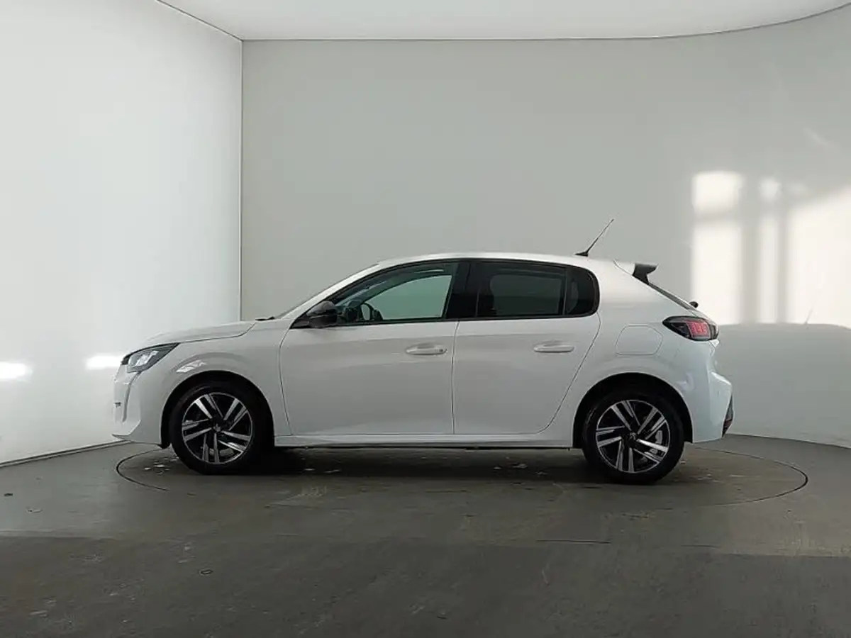 2023-peugeot-208-12-puretech-allure-premium-100ps-big-3