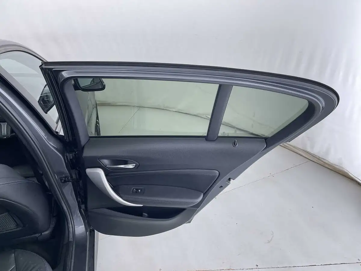 2019-bmw-1-series-15-118i-m-sport-shadow-edition-5d-big-28