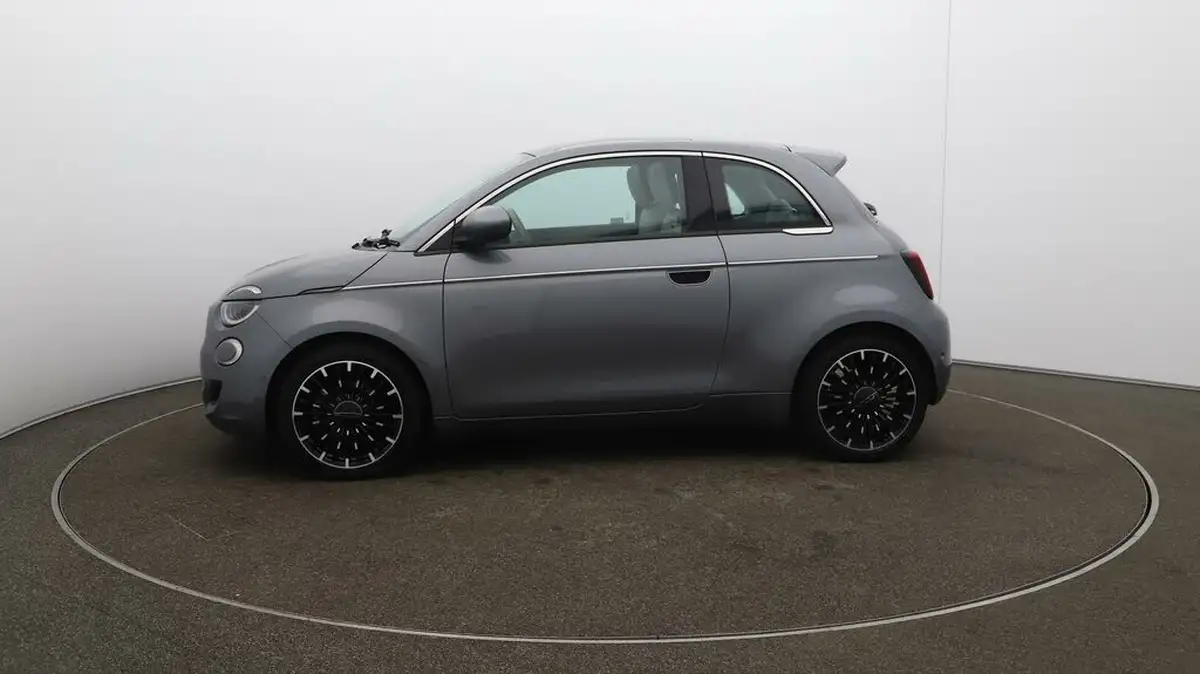 2022-fiat-500-e-la-prima-big-4