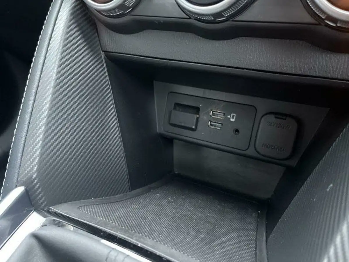 2022-mazda-mazda2-15-e-skyactiv-g-gt-sport-tech-big-18