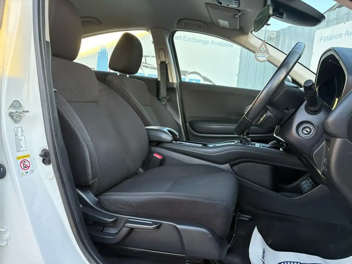 2015-honda-hr-v-15-i-vtec-se-big-8