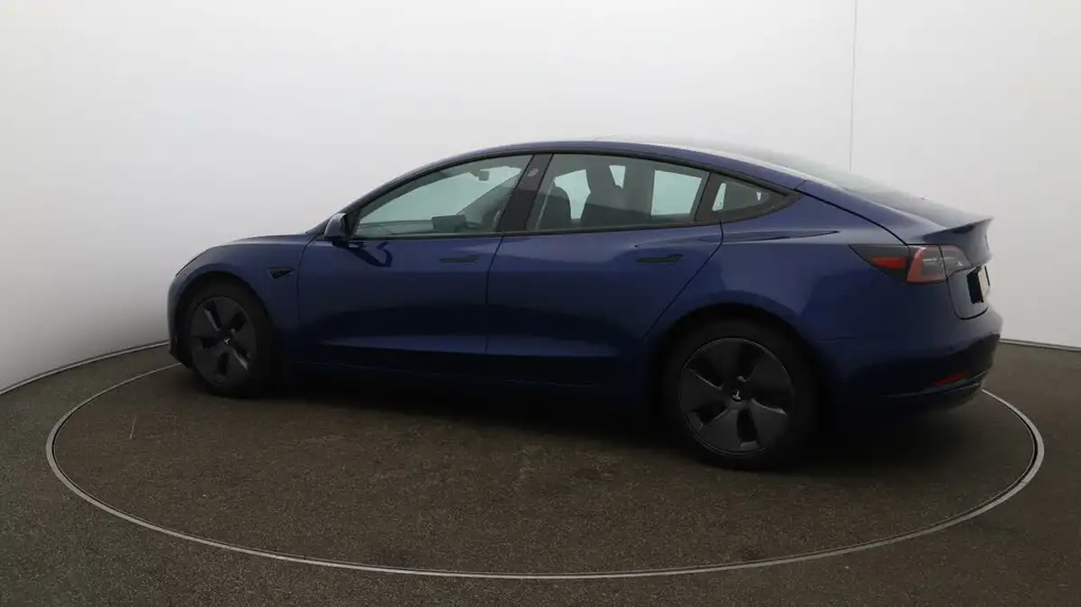 2021-tesla-model-3-e-long-range-awd-big-38