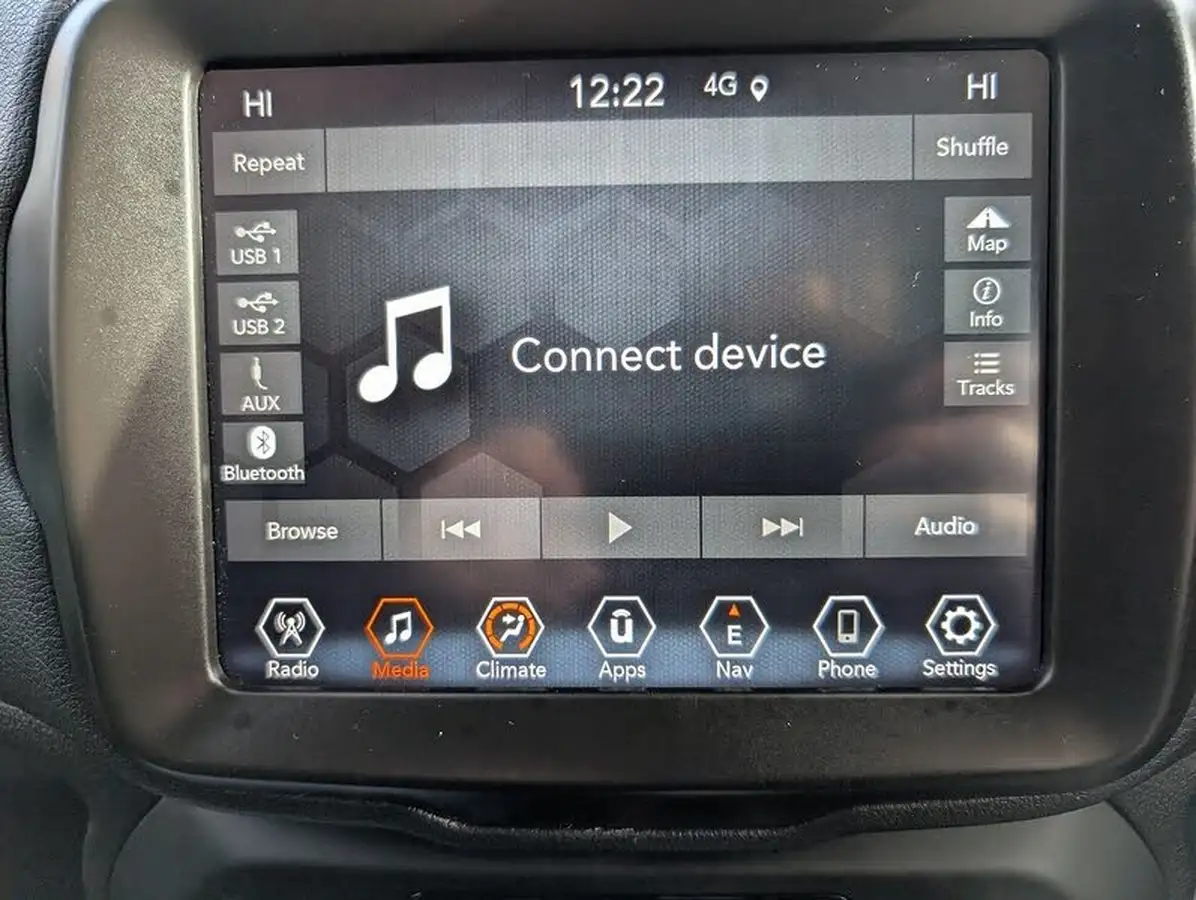 2021-jeep-renegade-13-gse-night-eagle-big-35