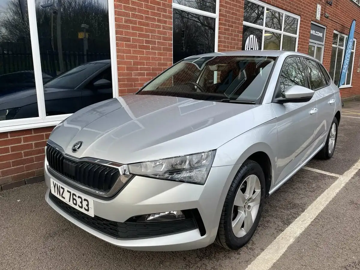 2019-skoda-scala-10-tsi-se-115ps-big-4