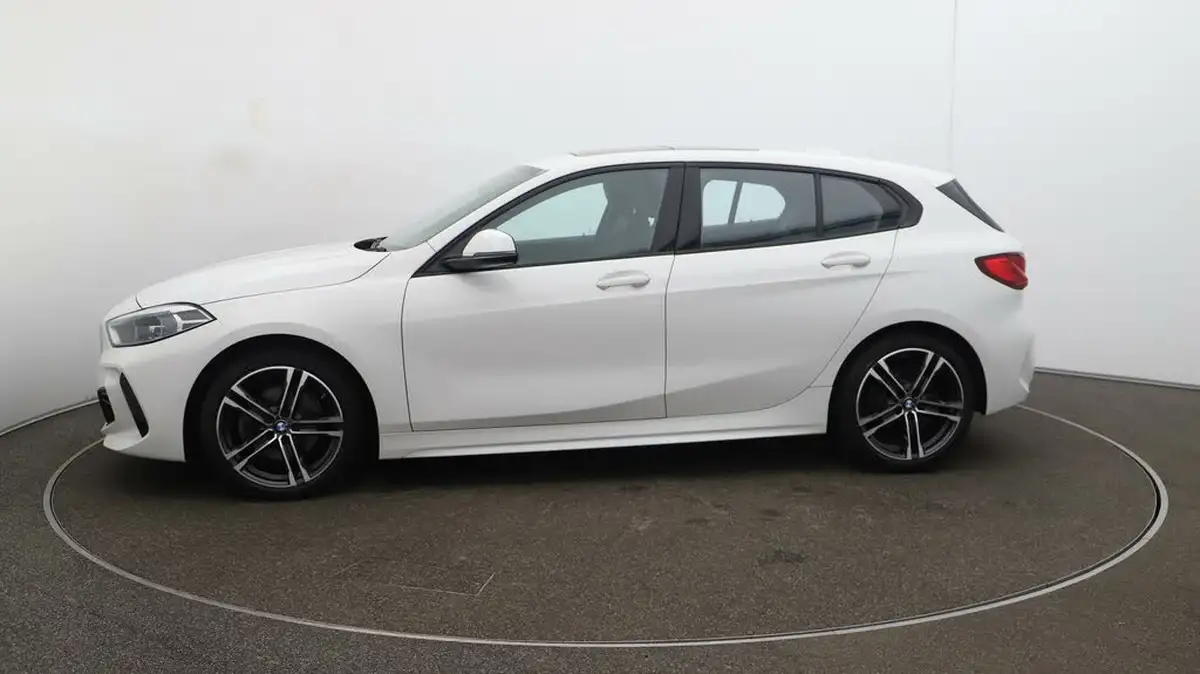 2023-bmw-1-series-15-118i-m-sport-lcp-dct-big-4