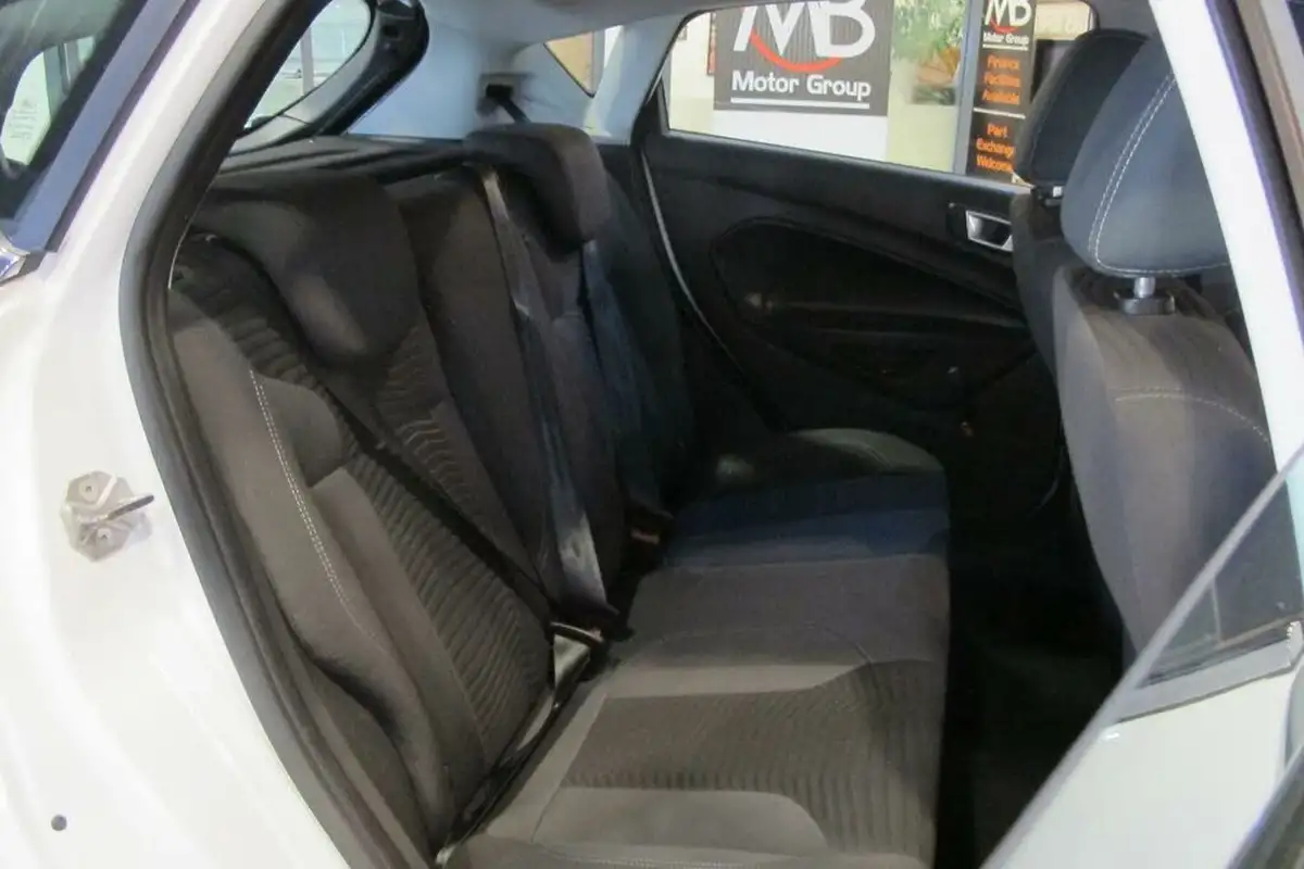 2016-ford-fiesta-16-zetec-5d-big-35