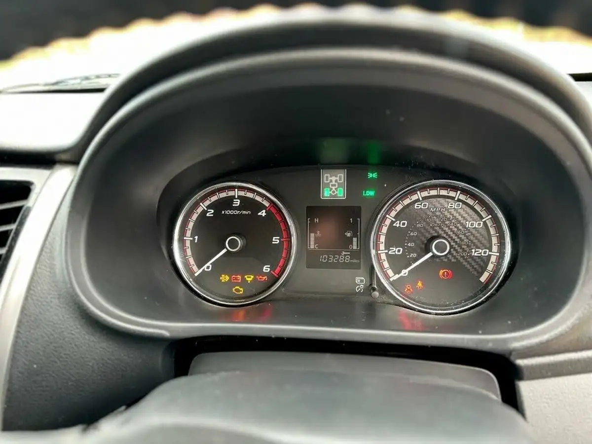 2018-mitsubishi-l200-24di-d-barbarian-eu6-big-30