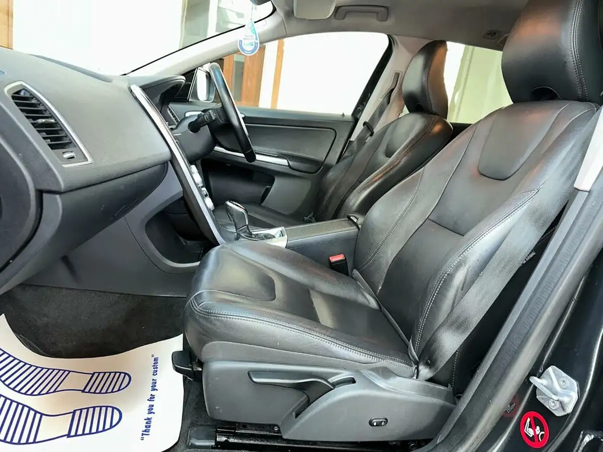 2016-volvo-xc60-20td-d4-se-nav-geartronic-big-46
