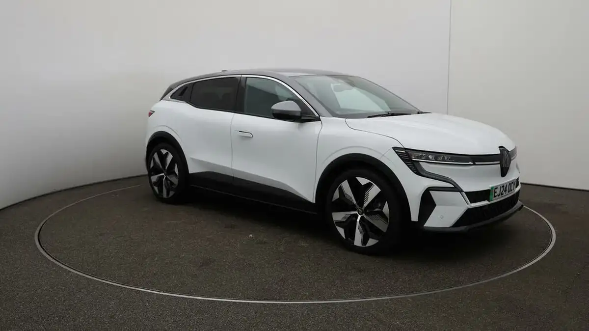 2024-renault-megane-e-tech-e-techno-big-1