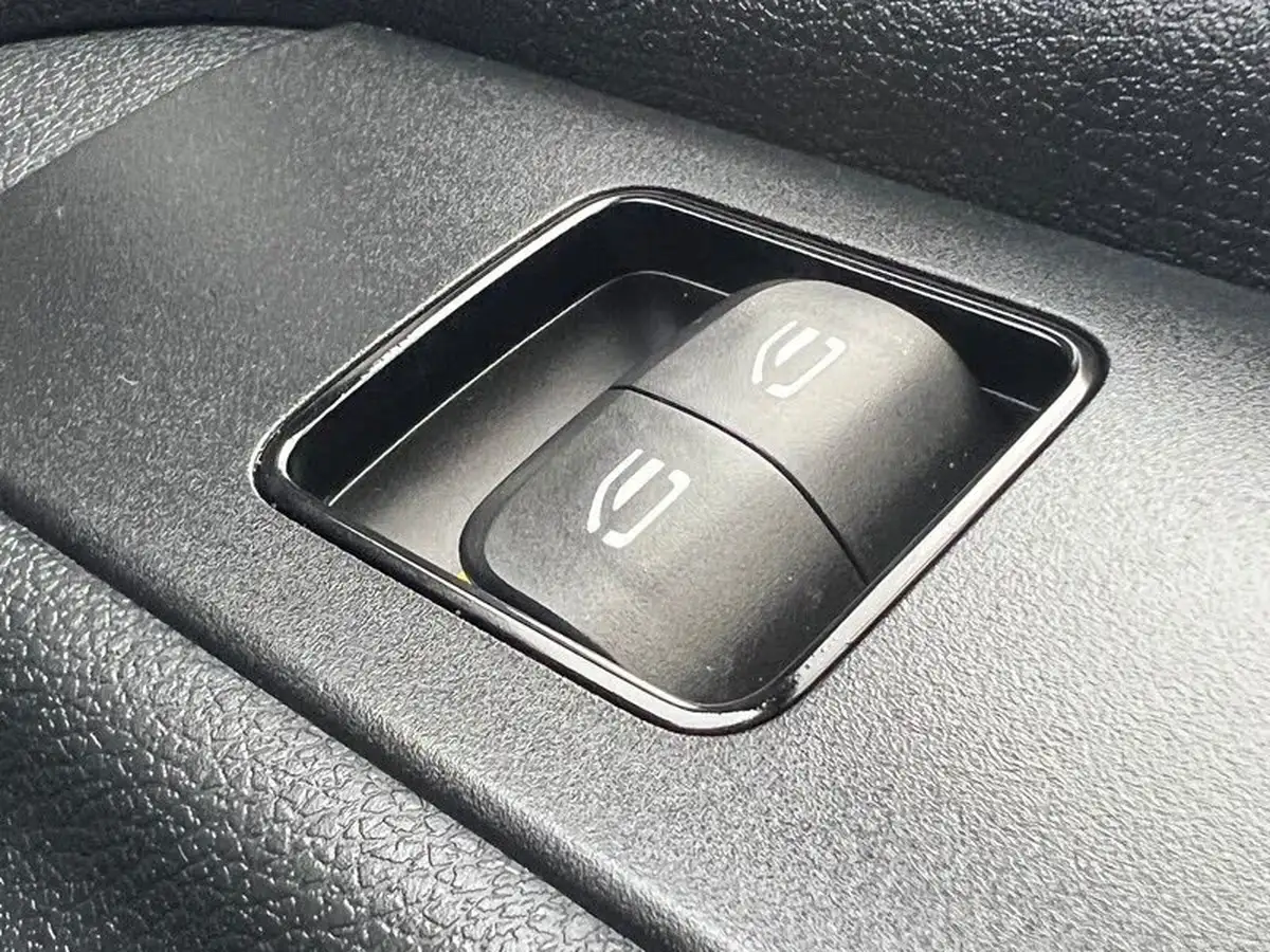 2019-mercedes-benz-sprinter-21cdi-314-l1h1-143pseu6c-panel-van-big-37
