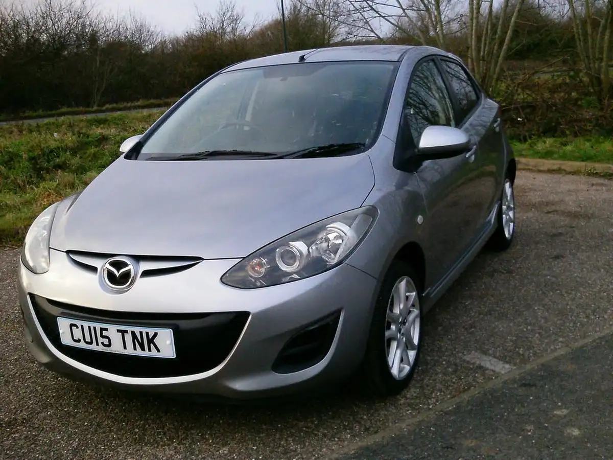 2014-mazda-mazda2-13-tamura-5d-big-2