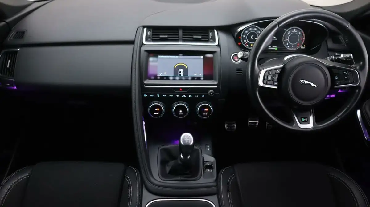 2019-jaguar-e-pace-20-i4d-r-dynamic-150ps-big-12