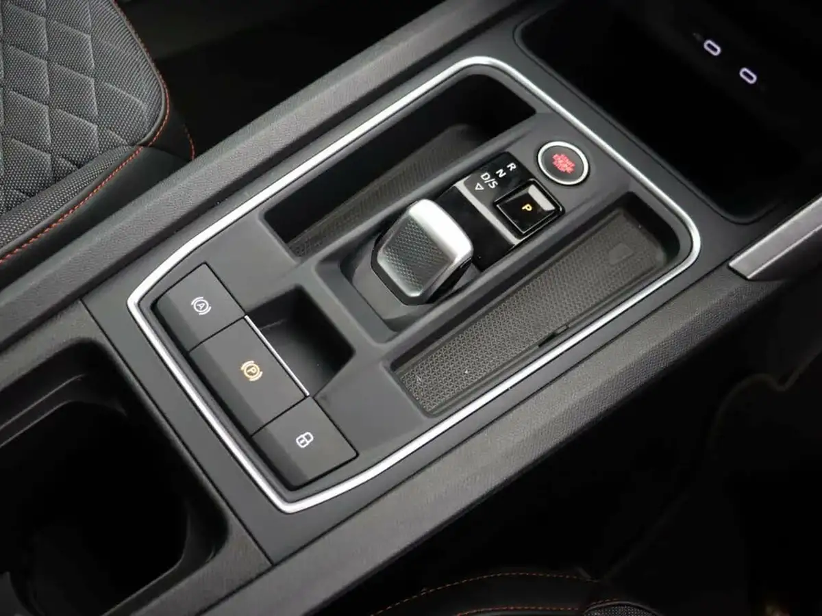 2024-seat-leon-10-etsi-evo-fr-hatchback-big-29
