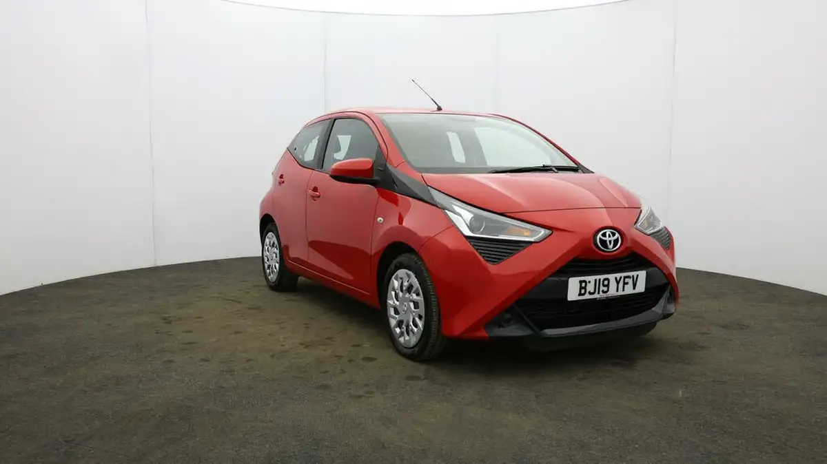2019-toyota-aygo-10-vvt-i-x-play-big-43