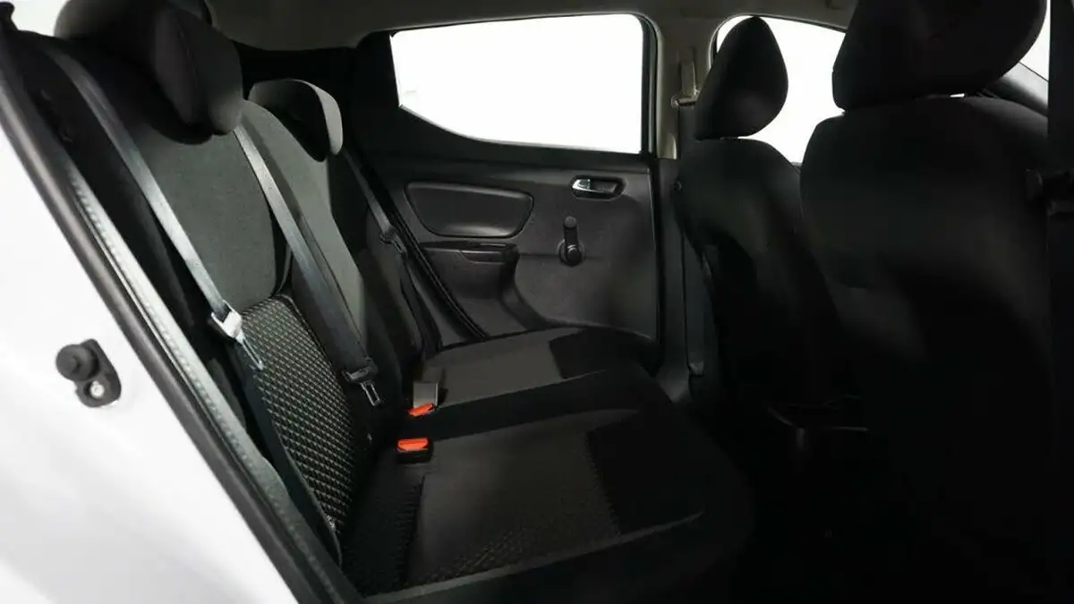 2021-nissan-micra-10-ig-t-acenta-big-17