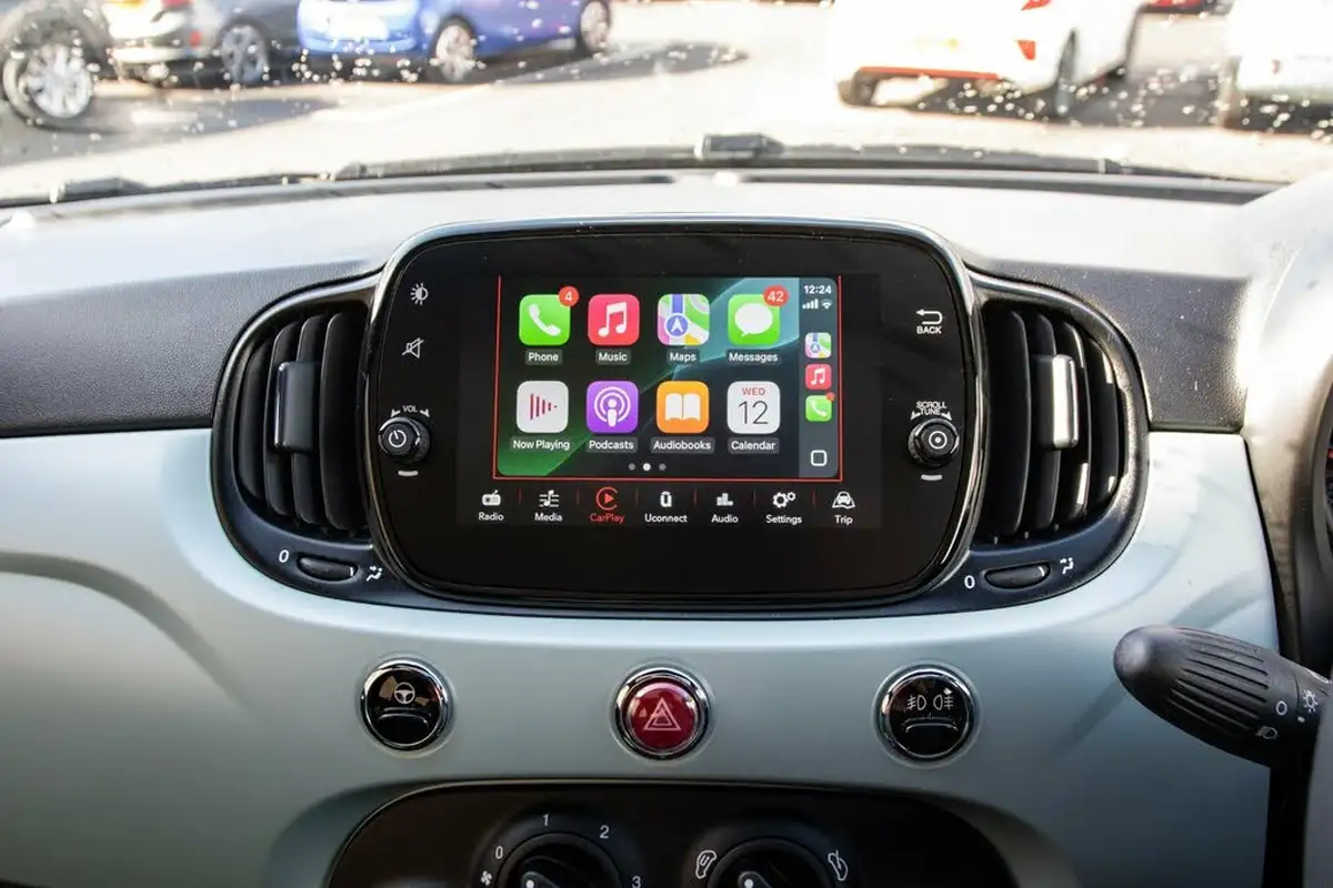 2024-fiat-500-10-big-30