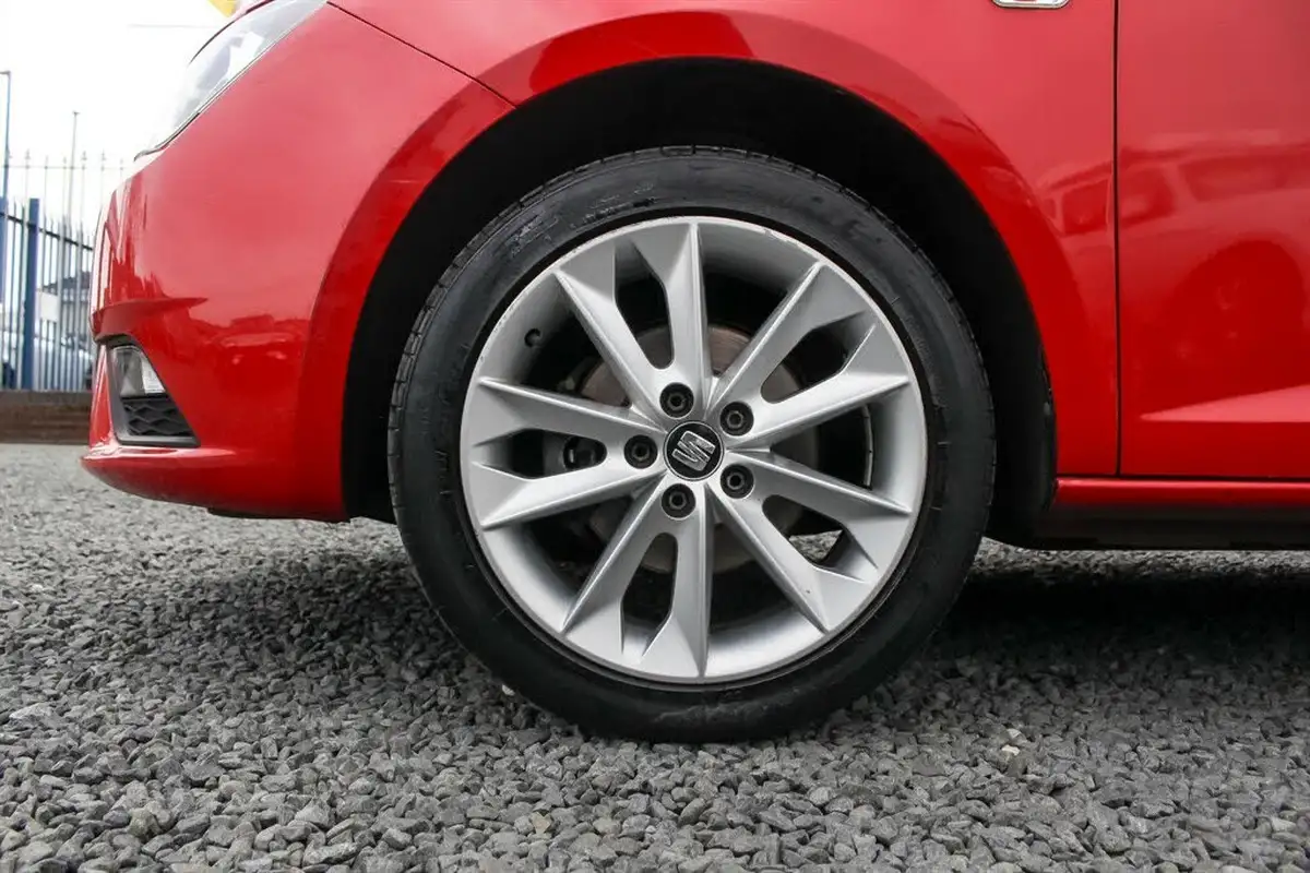 2015-seat-ibiza-14-toca-sportcoupe-3d-big-11