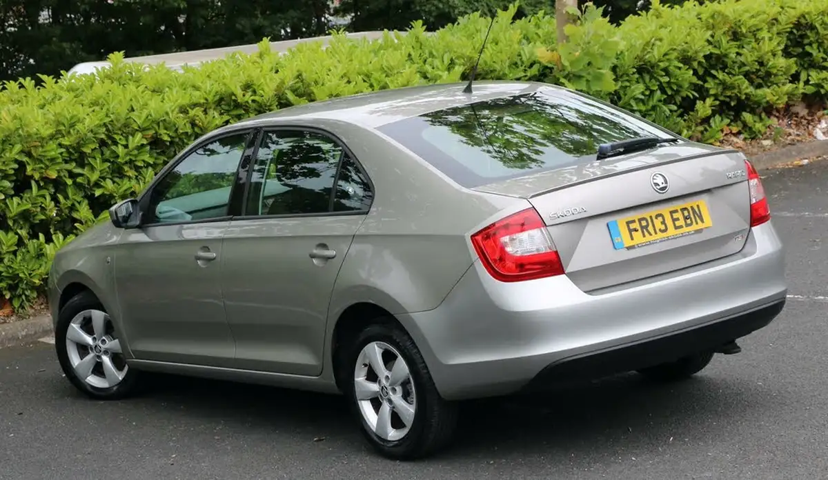 2013-skoda-rapid-14-se-big-6
