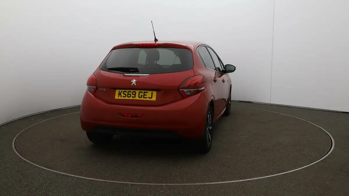 2019-peugeot-208-15-bluehdi-tech-edition-big-54