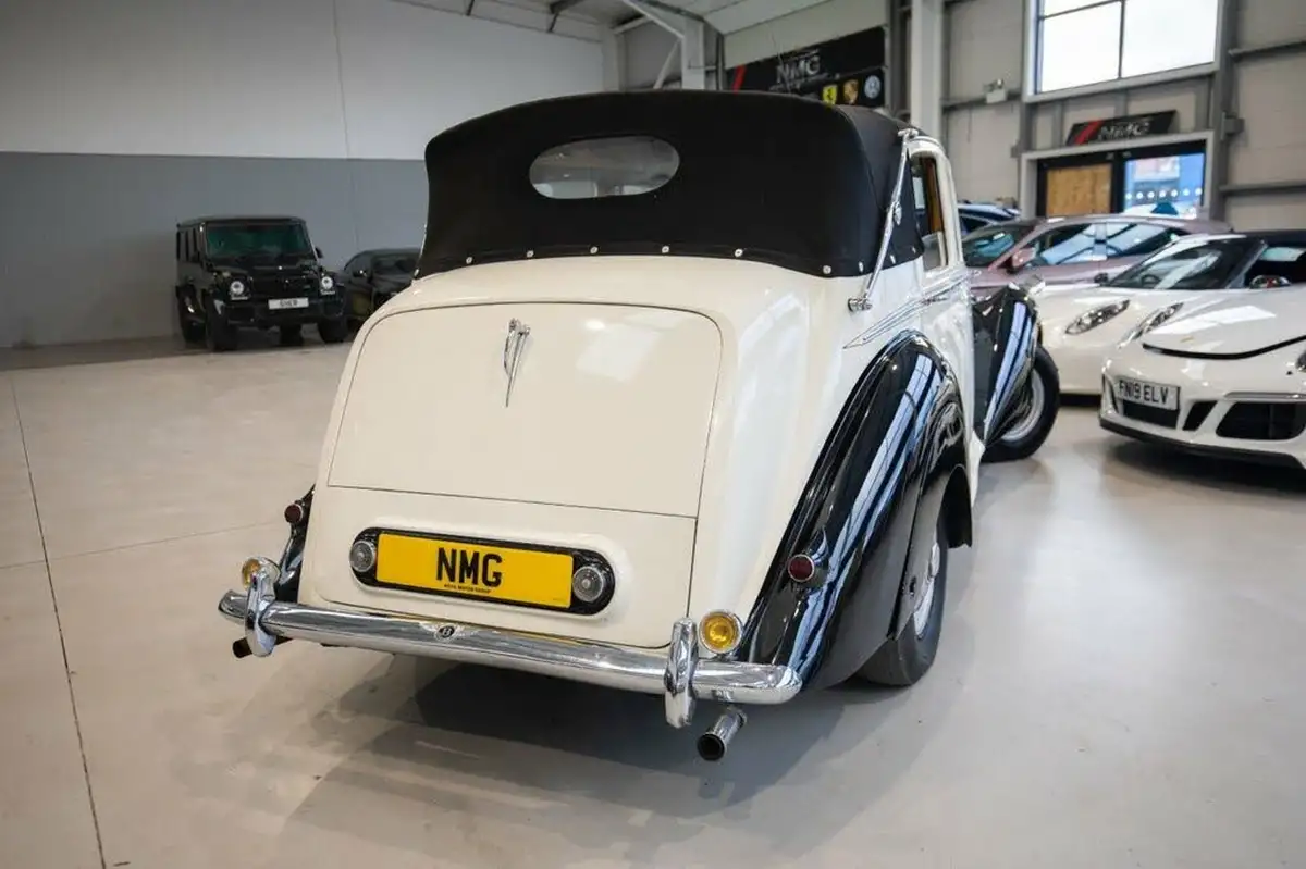 1951-bentley-mark-vi-sports-saloon-big-3