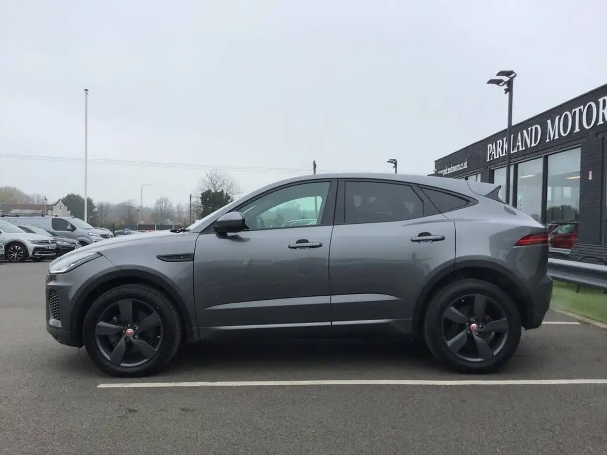 2019-jaguar-e-pace-20-i4d-chequered-flag-150ps-big-3