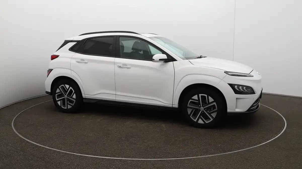 2021-hyundai-kona-e-ultimate-big-45